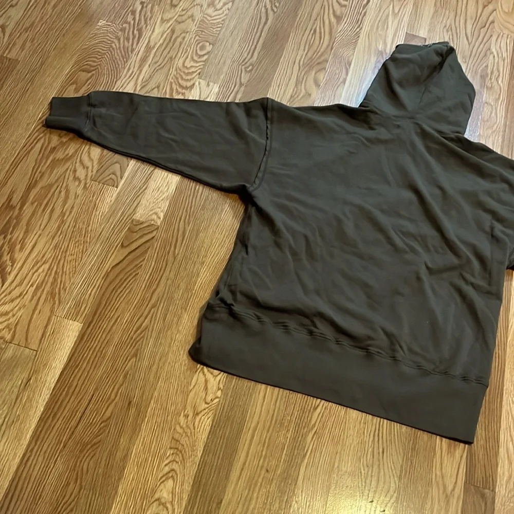 Free People x Driftwood Flower Sweatshirt Size Small NWT - Picture 14 of 15